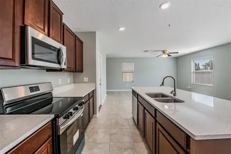 253 Cascade Bend Drive Ruskin FL 33570