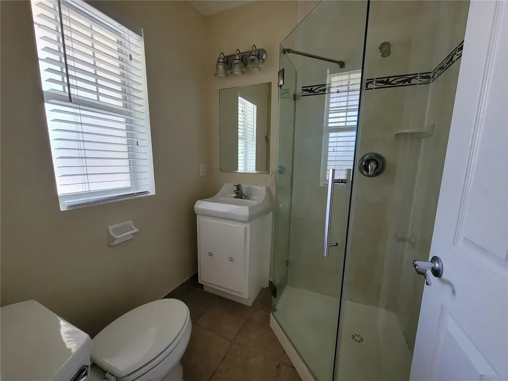 260 15th Avenue NE St Petersburg FL 33704