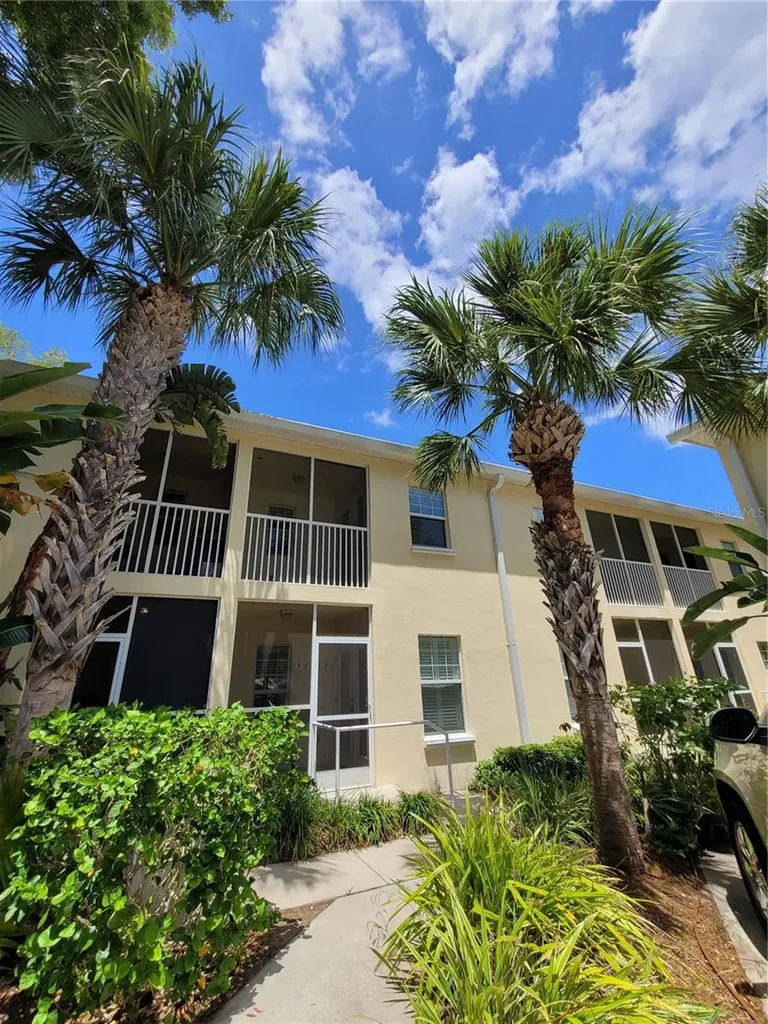 260 15th Avenue NE St Petersburg FL 33704
