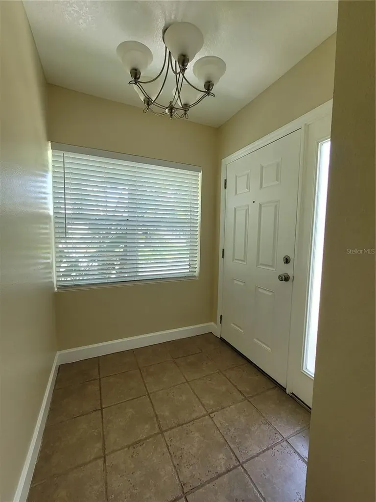 260 15th Avenue NE St Petersburg FL 33704