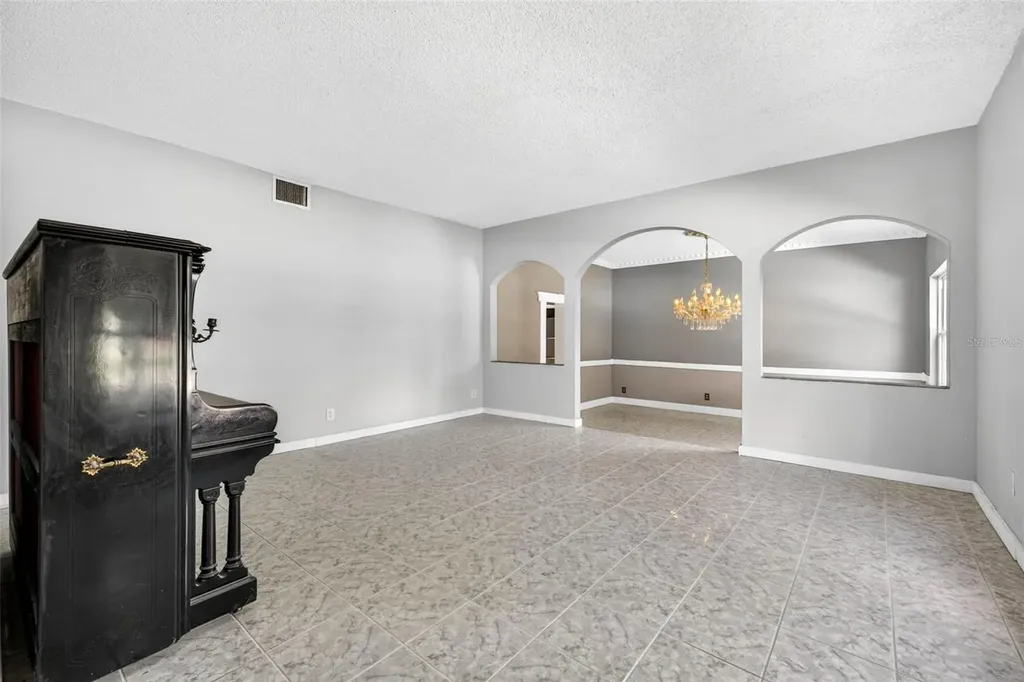 305 Bannockburn Avenue Temple Terrace FL 33617