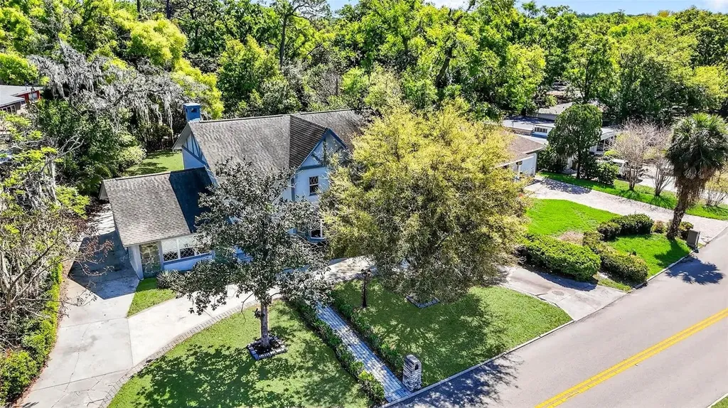305 Bannockburn Avenue Temple Terrace FL 33617
