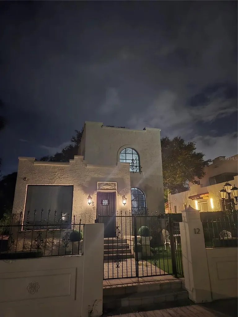 12 NE 50th Street Miami FL 33137
