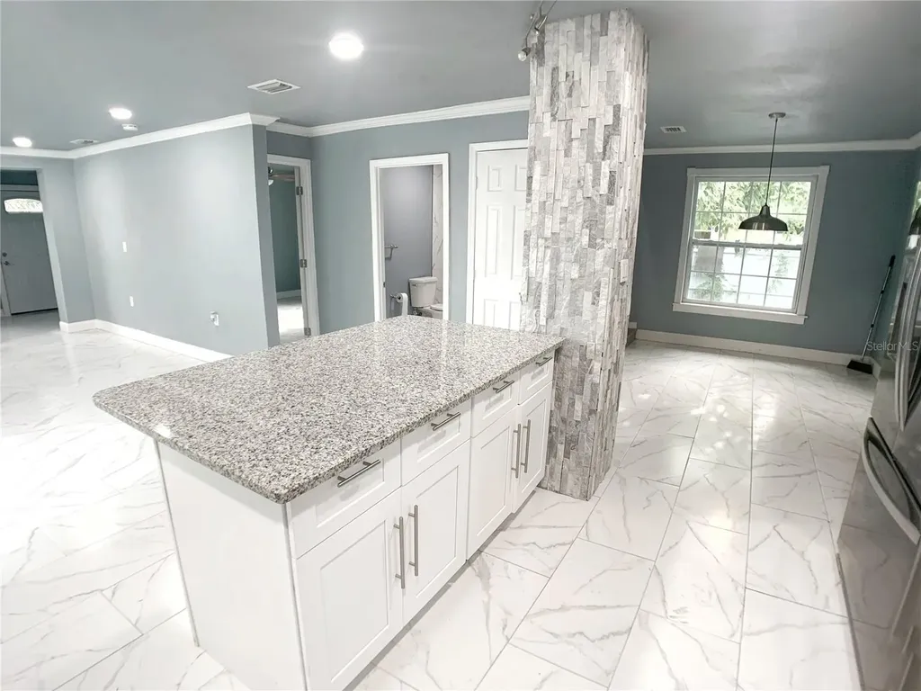 3427 16th Avenue S St Petersburg FL 33711