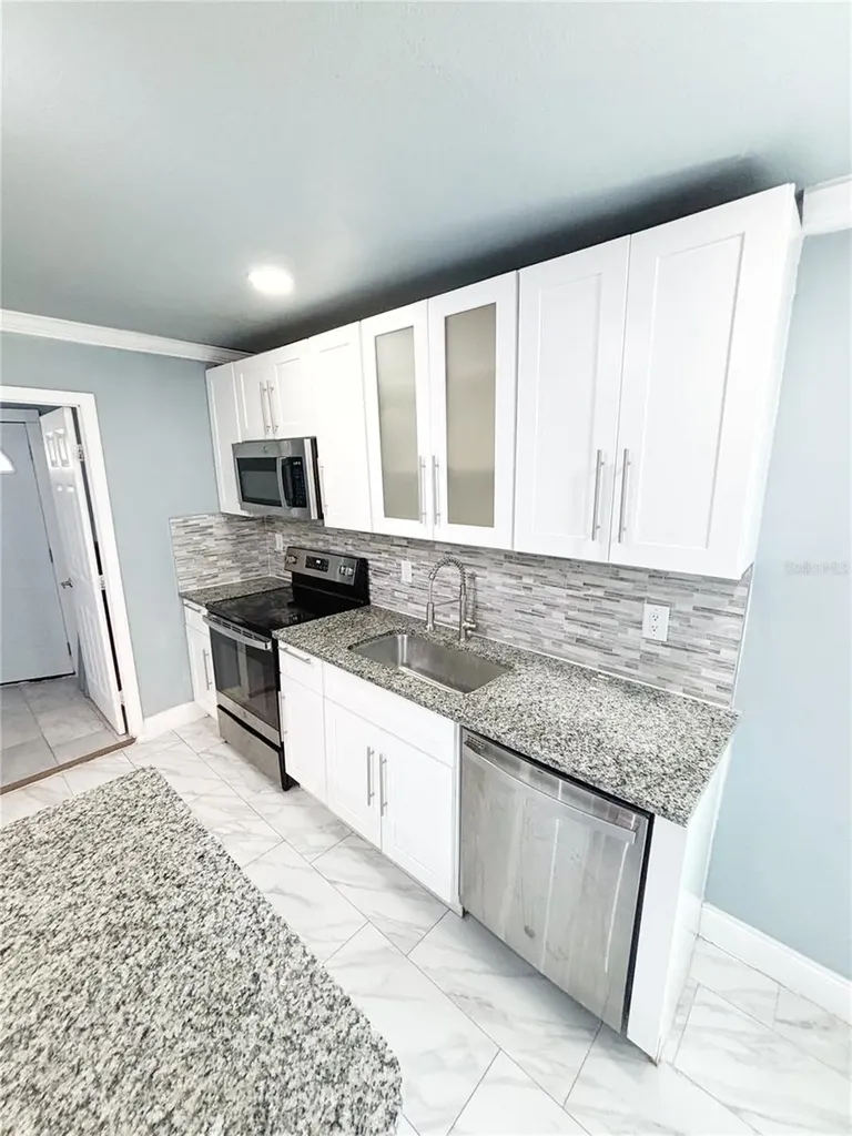 3427 16th Avenue S St Petersburg FL 33711