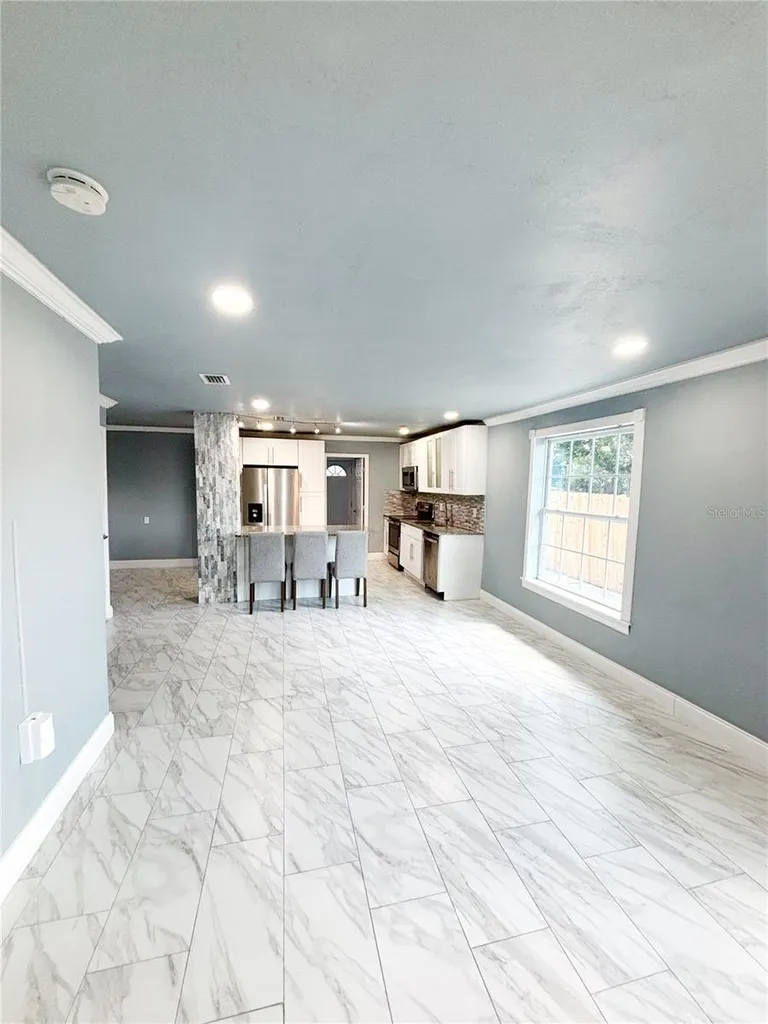 3427 16th Avenue S St Petersburg FL 33711