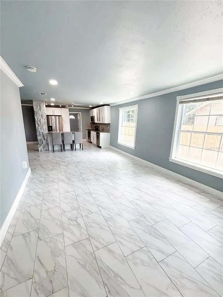 3427 16th Avenue S St Petersburg FL 33711