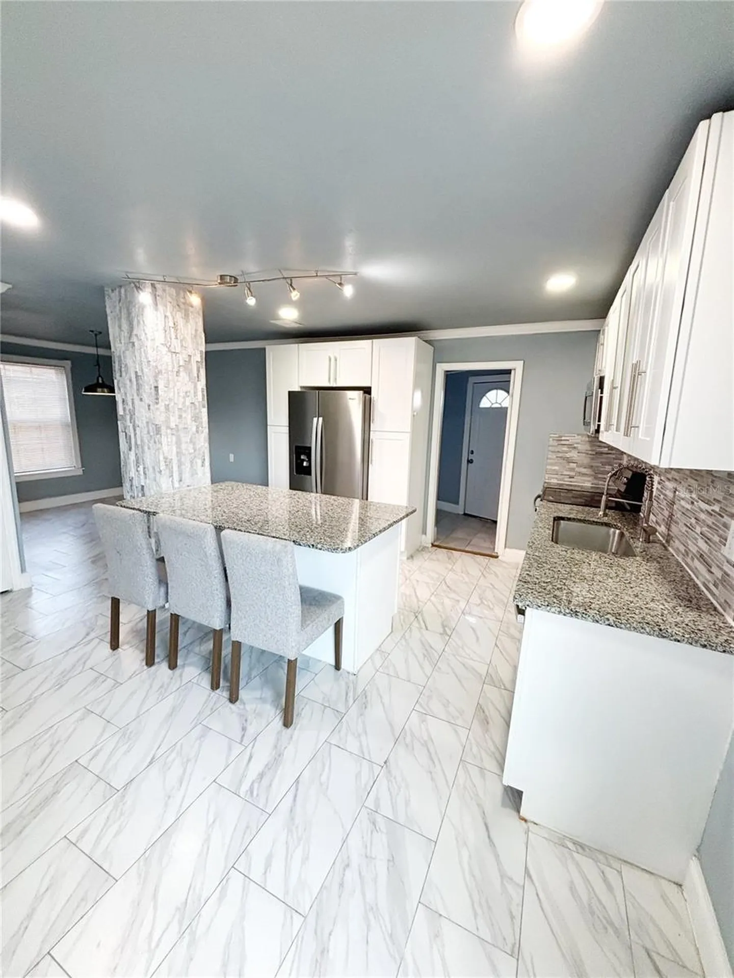 3427 16th Avenue S St Petersburg FL 33711