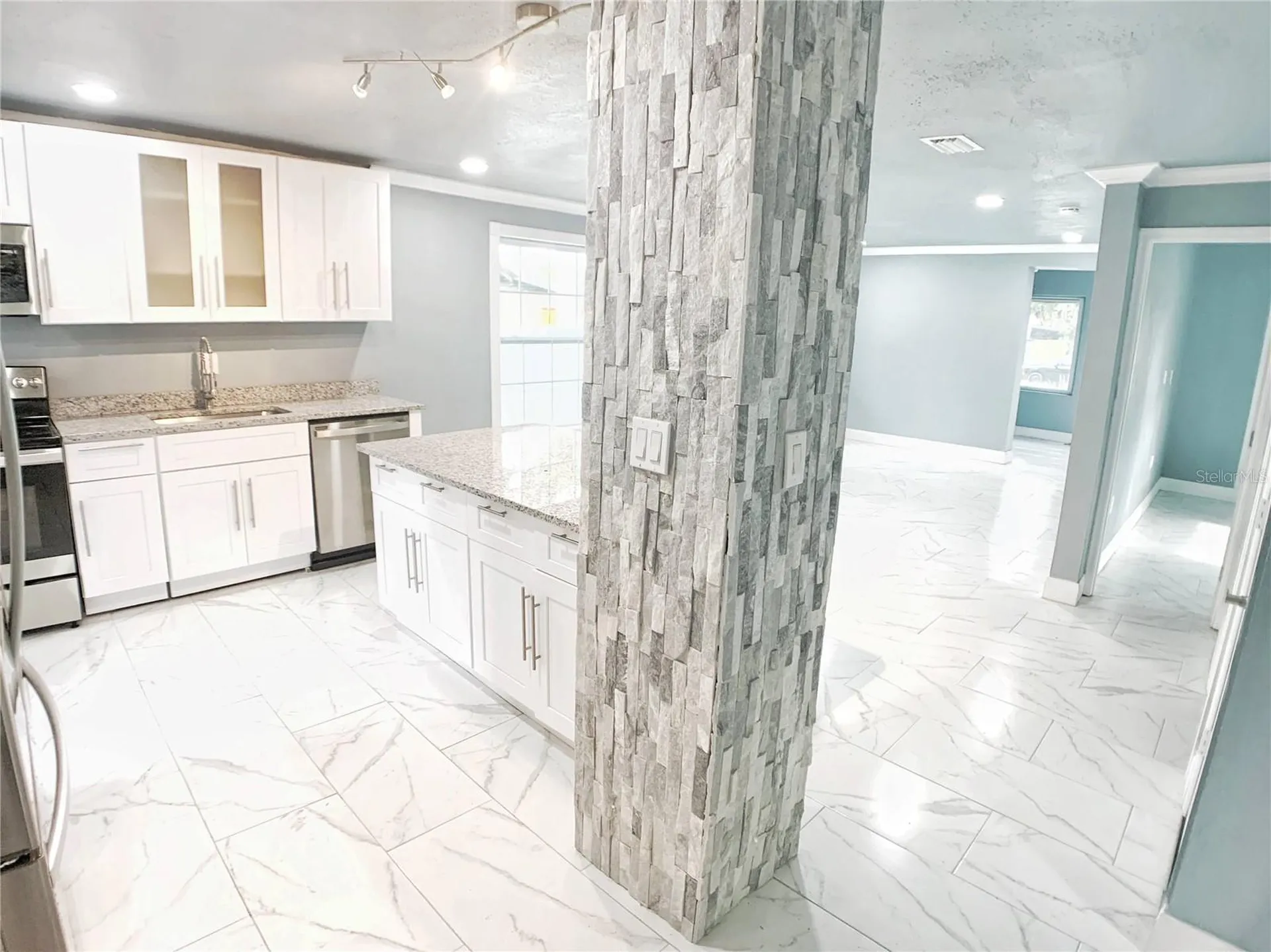 3427 16th Avenue S St Petersburg FL 33711