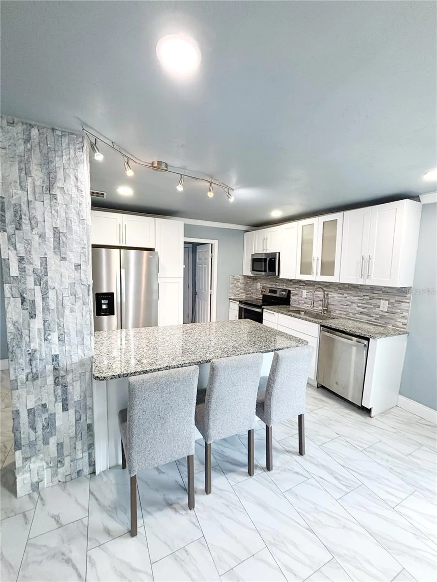 3427 16th Avenue S St Petersburg FL 33711