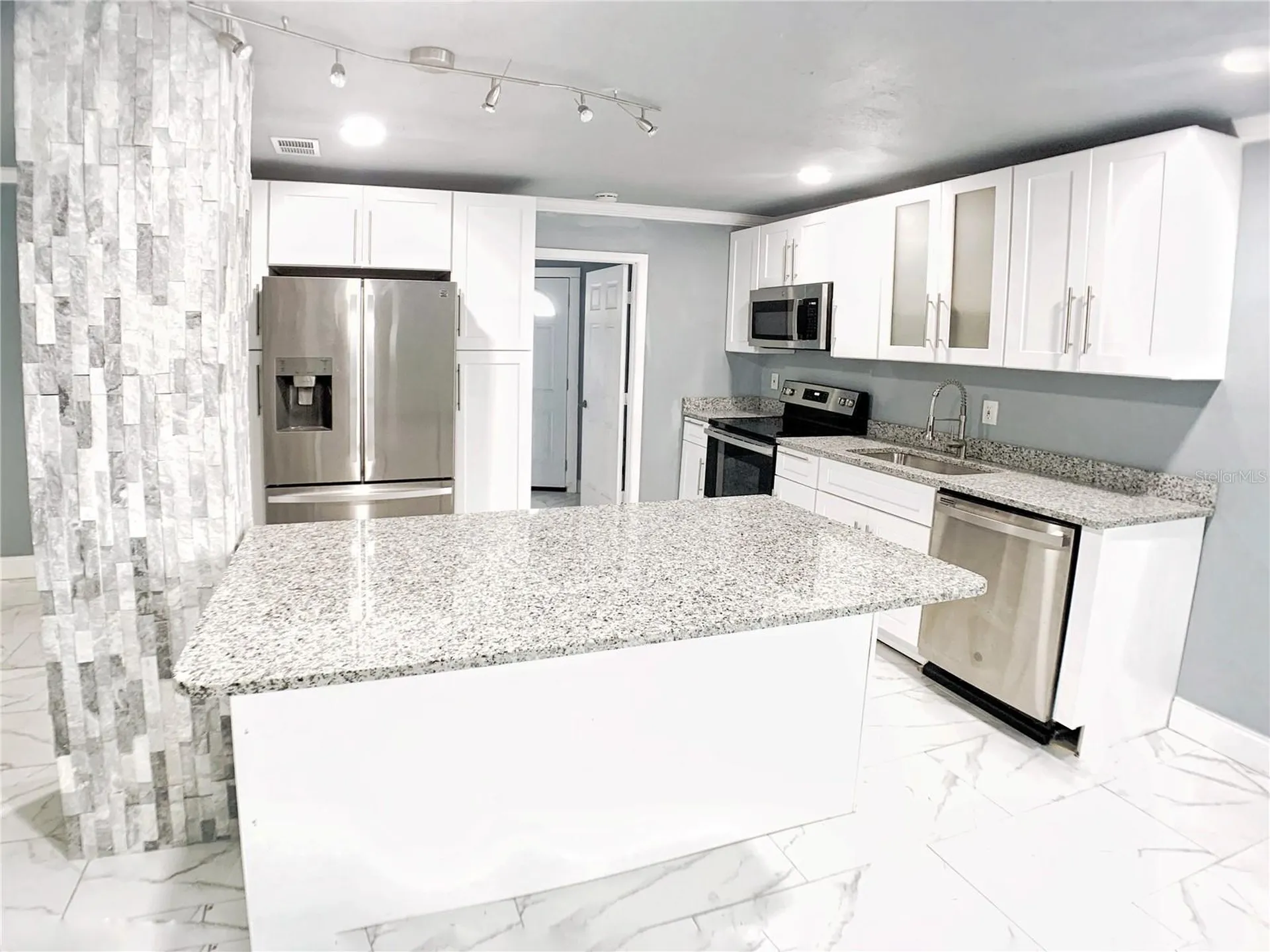 3427 16th Avenue S St Petersburg FL 33711