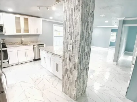 3427 16th Avenue S St Petersburg FL 33711