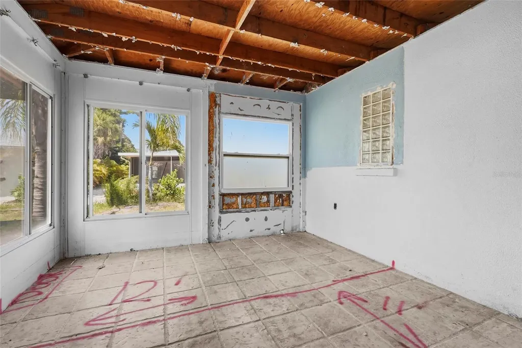 1613 Idle Lane Sarasota FL 34231