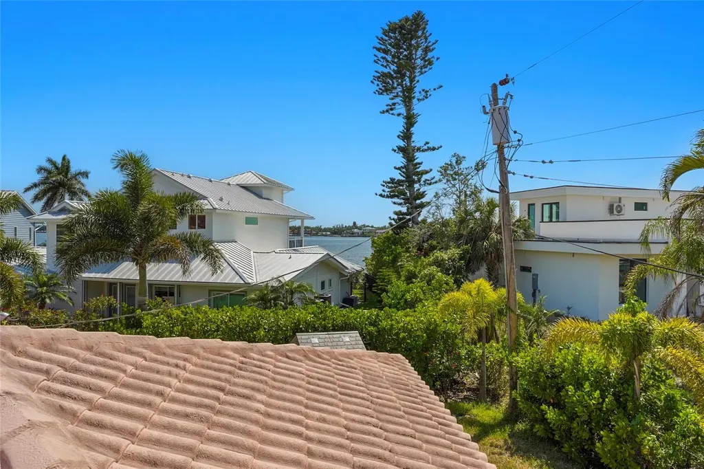 1613 Idle Lane Sarasota FL 34231