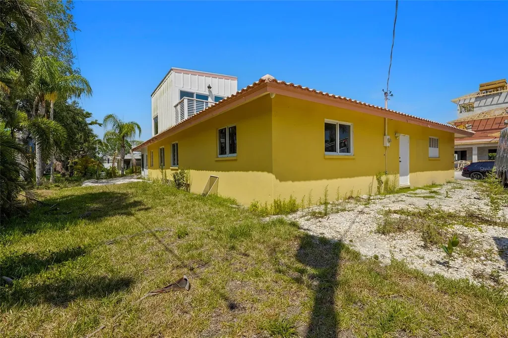 1613 Idle Lane Sarasota FL 34231