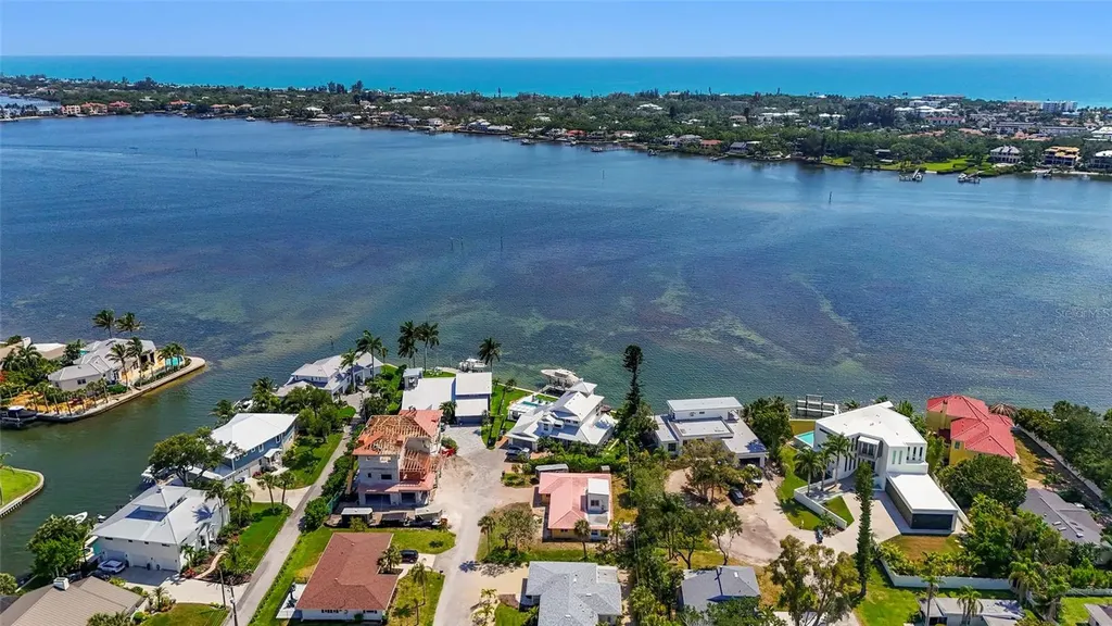 1613 Idle Lane Sarasota FL 34231