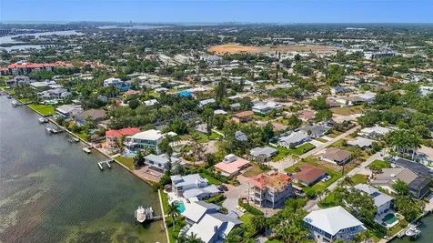1613 Idle Lane Sarasota FL 34231