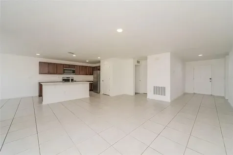 1373 Lucerne Loop Road NE Winter Haven FL 33881