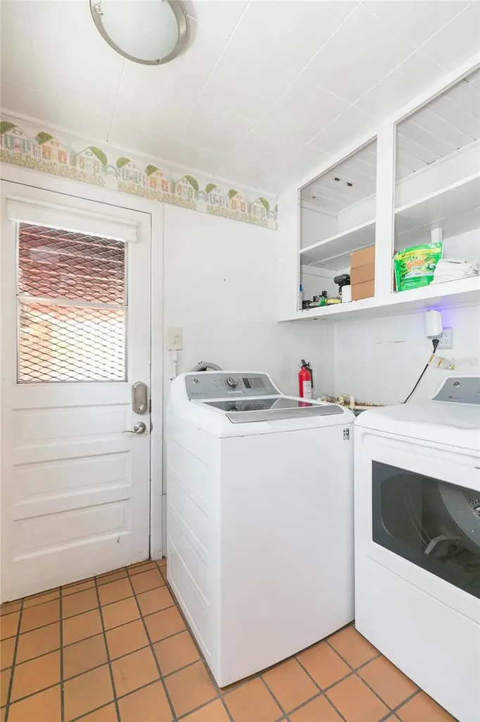 1219 E Flora Street Tampa FL 33604