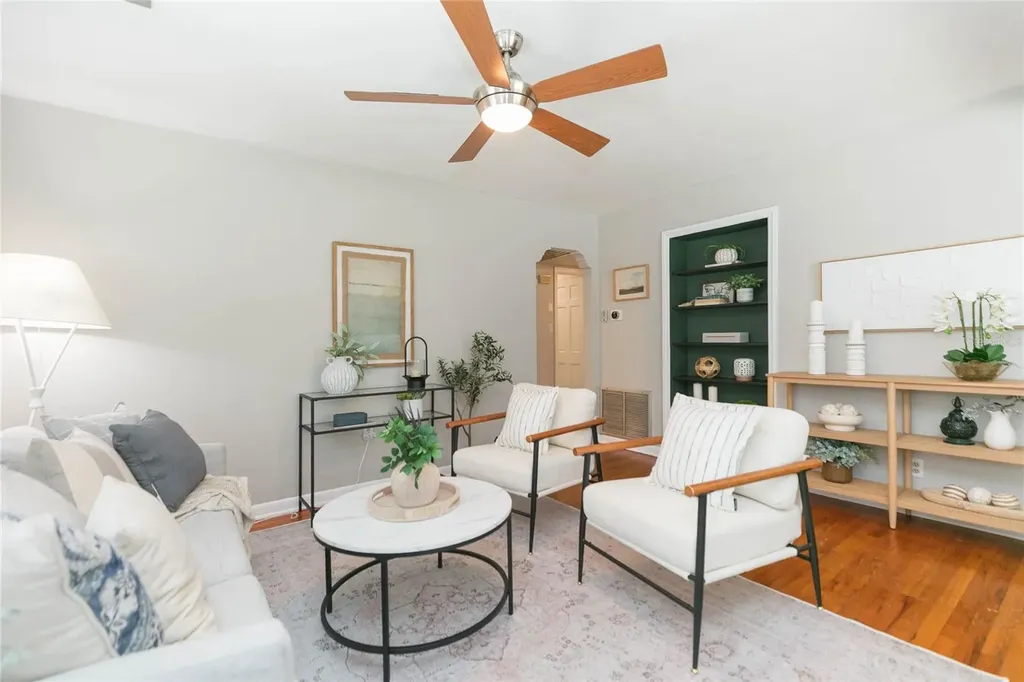 1219 E Flora Street Tampa FL 33604