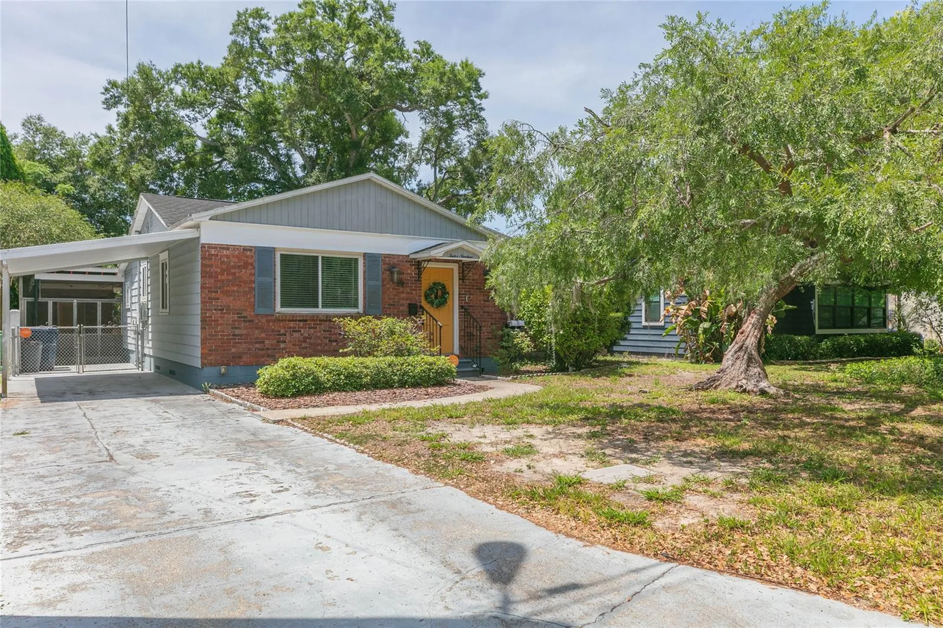 1219 E Flora Street Tampa FL 33604