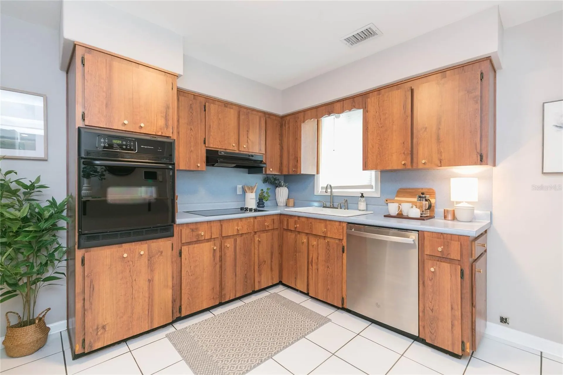1219 E Flora Street Tampa FL 33604