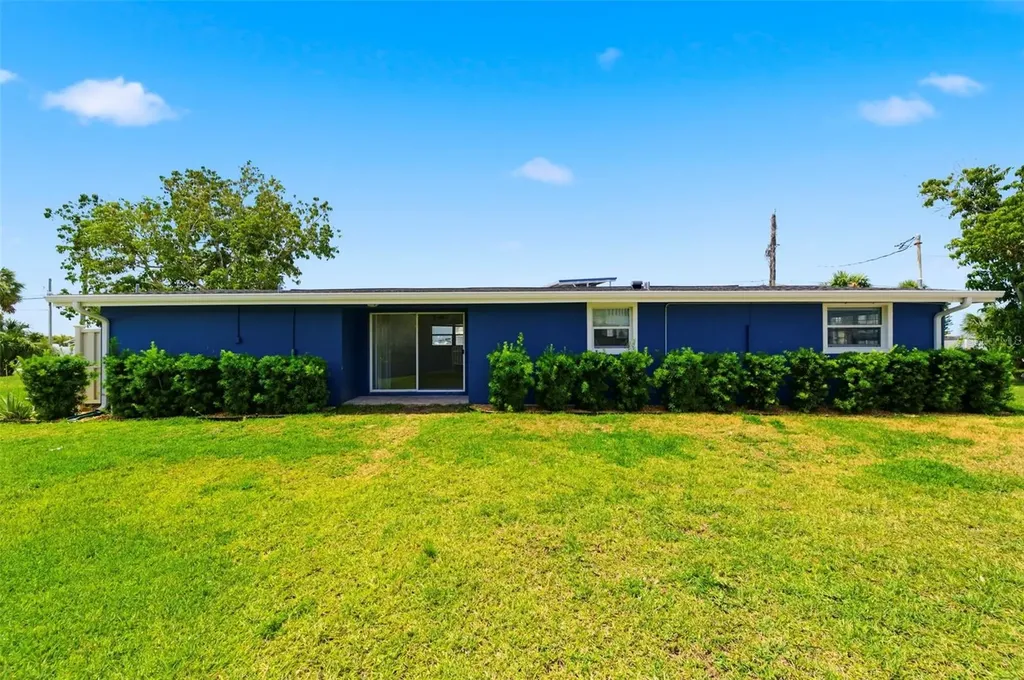 3325 W Shell Point Road Ruskin FL 33570
