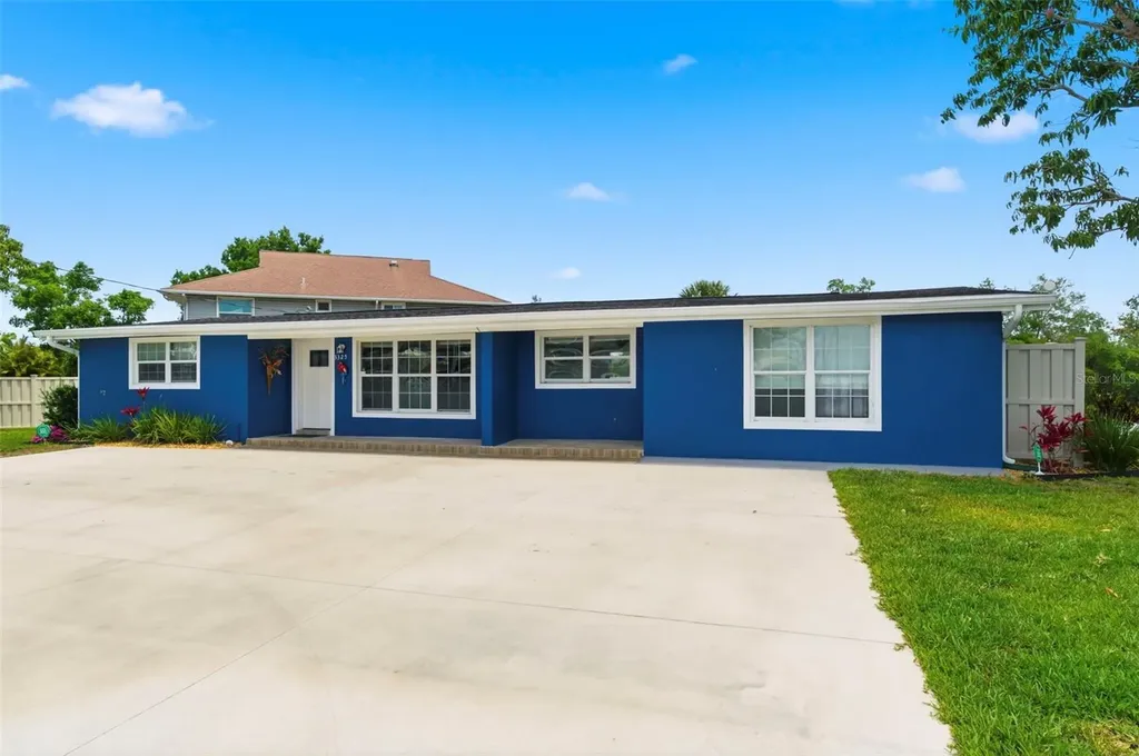 3325 W Shell Point Road Ruskin FL 33570
