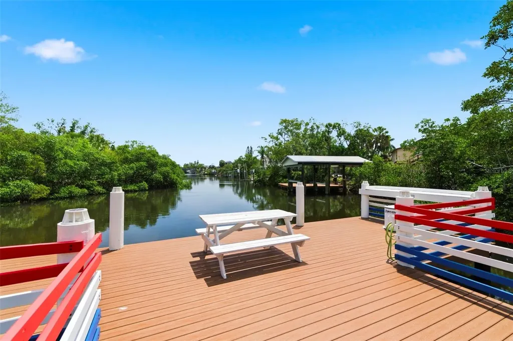 3325 W Shell Point Road Ruskin FL 33570