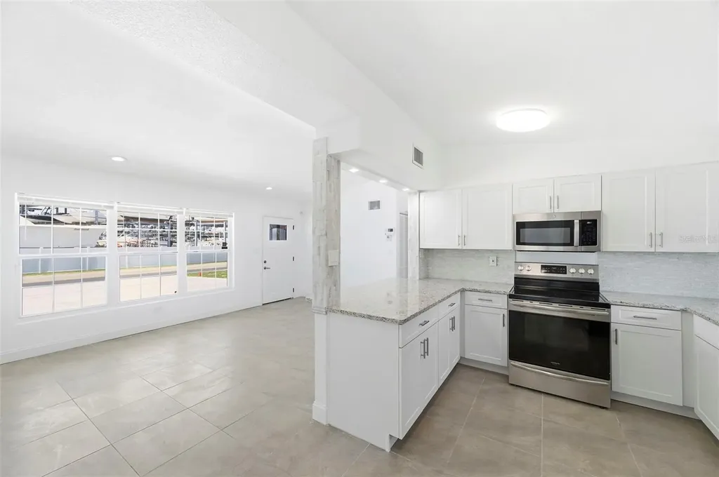 3325 W Shell Point Road Ruskin FL 33570