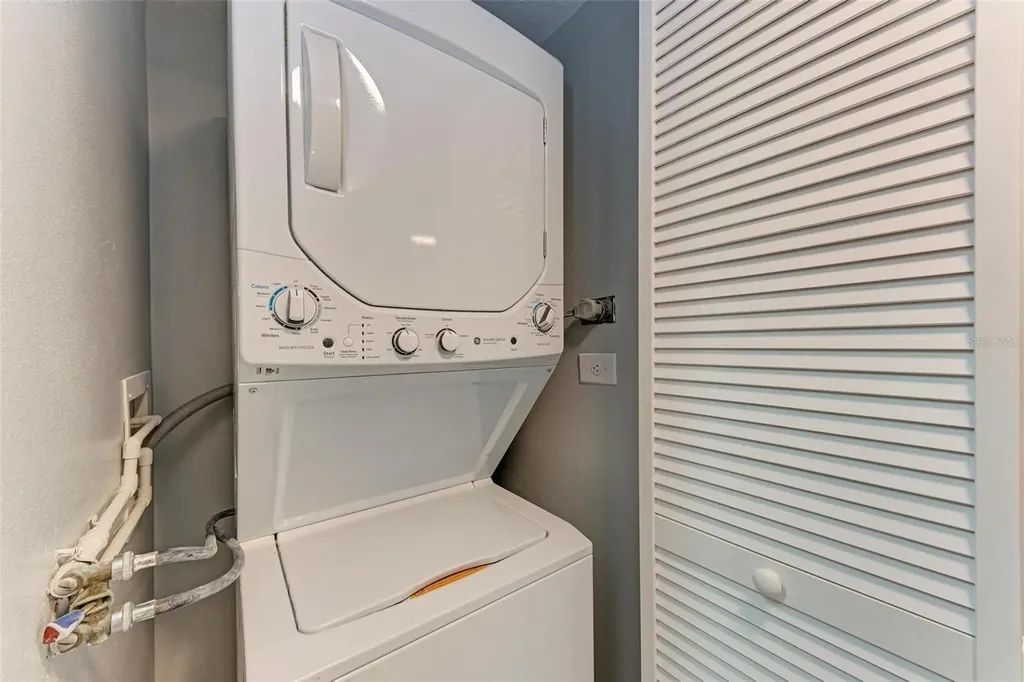 515 30th Avenue W Bradenton FL 34205