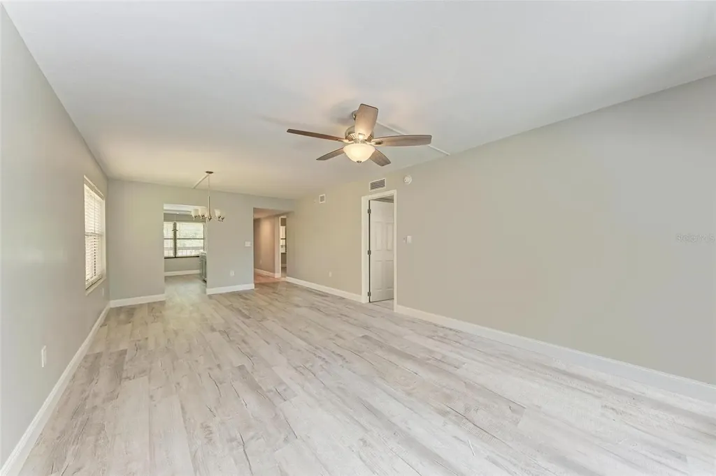 515 30th Avenue W Bradenton FL 34205