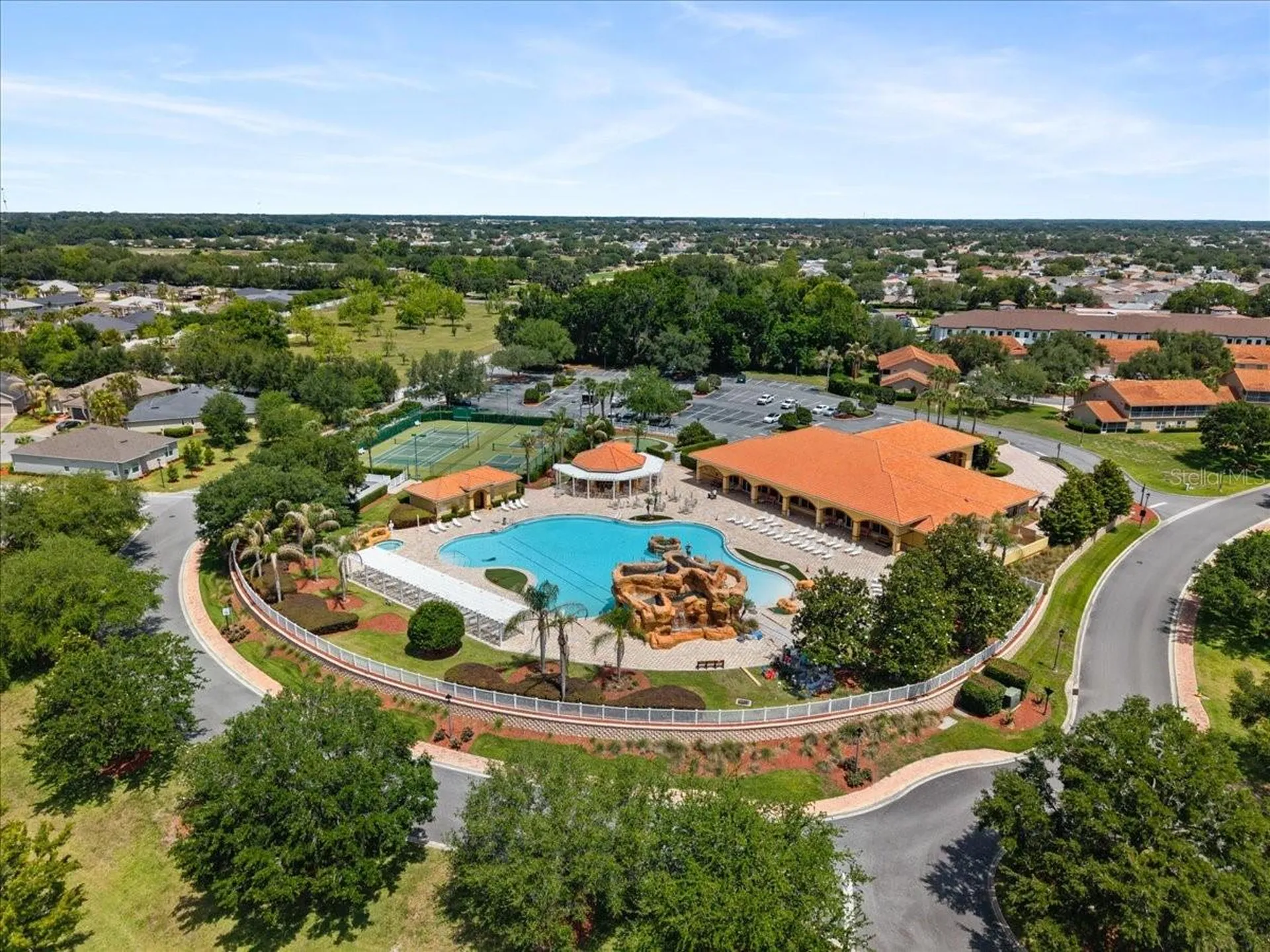 5336 Edgewater Way Oxford FL 34484