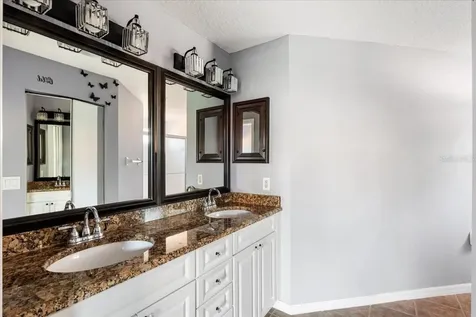 5336 Edgewater Way Oxford FL 34484