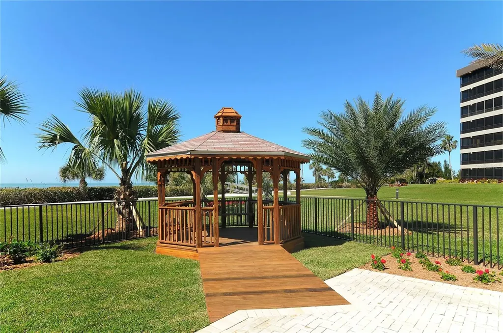 5760 Midnight Pass Road Sarasota FL 34242