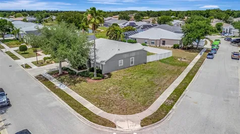 4802 Bookelia Circle Bradenton FL 34203