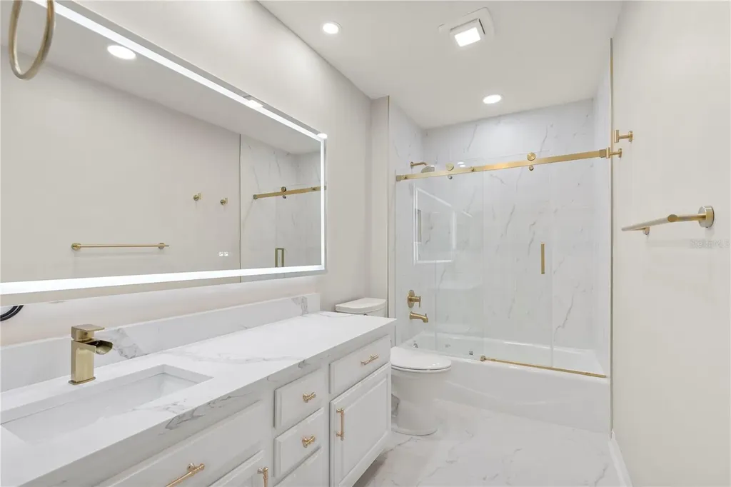 3110 W Villa Rosa Street Tampa FL 33611