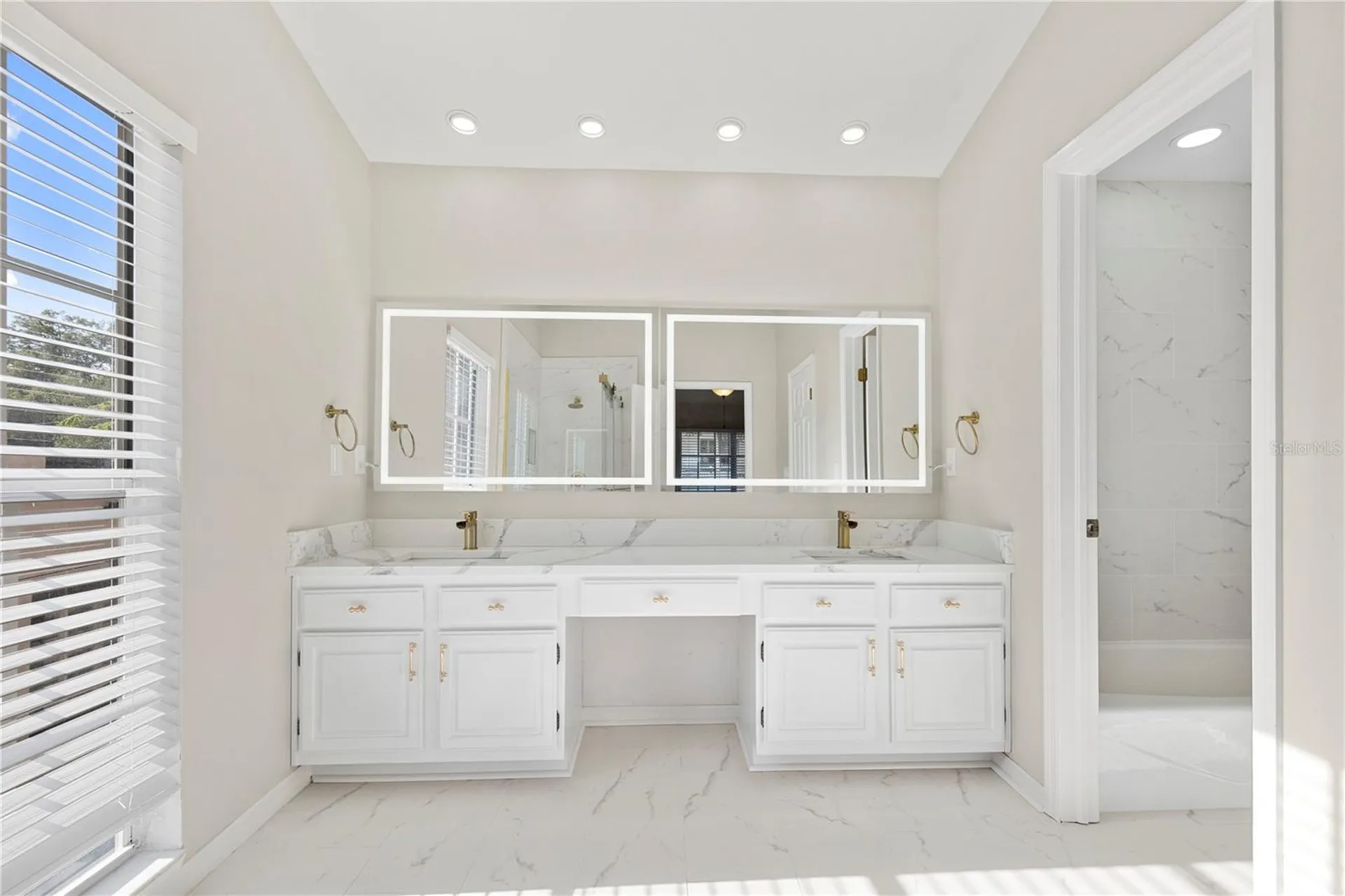 3110 W Villa Rosa Street Tampa FL 33611