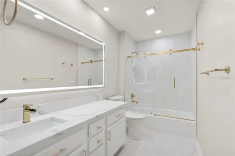 3110 W Villa Rosa Street Tampa FL 33611