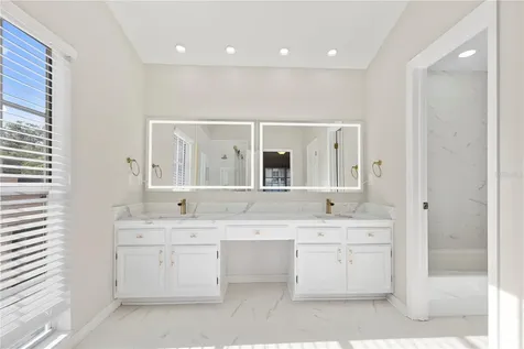 3110 W Villa Rosa Street Tampa FL 33611