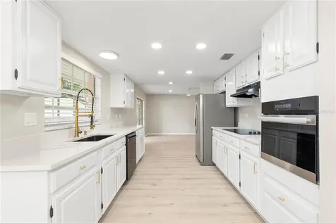 3110 W Villa Rosa Street Tampa FL 33611