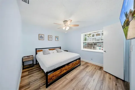 7976 Shadow Run Drive Largo FL 33773