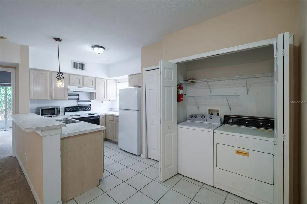 2805 E Washington Street Orlando FL 32803