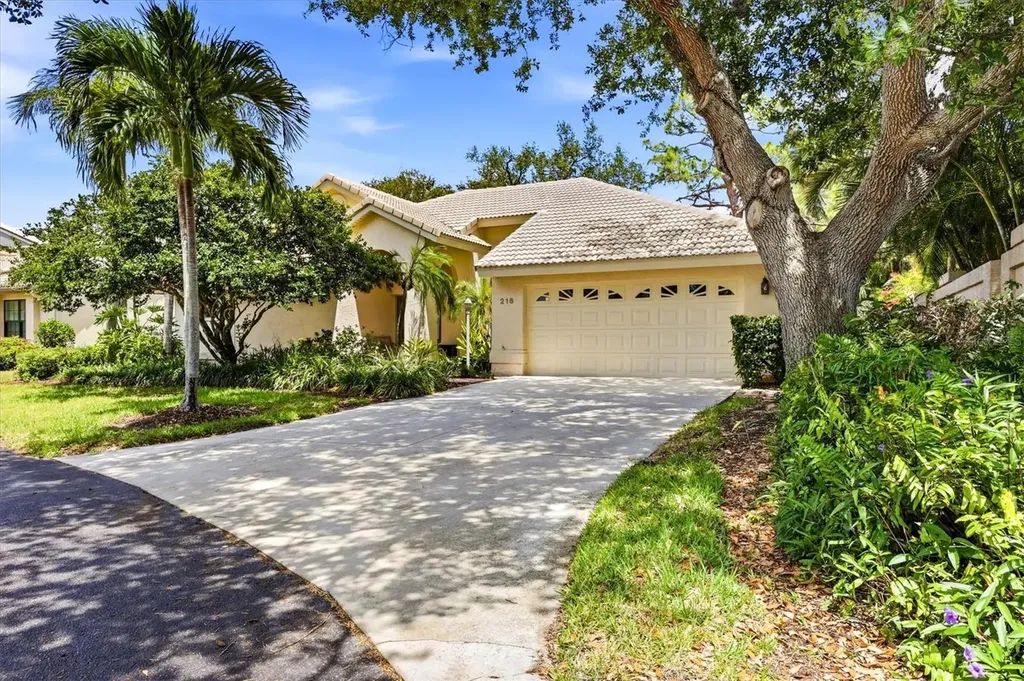 216 Carriage House Lane Nokomis FL 34275