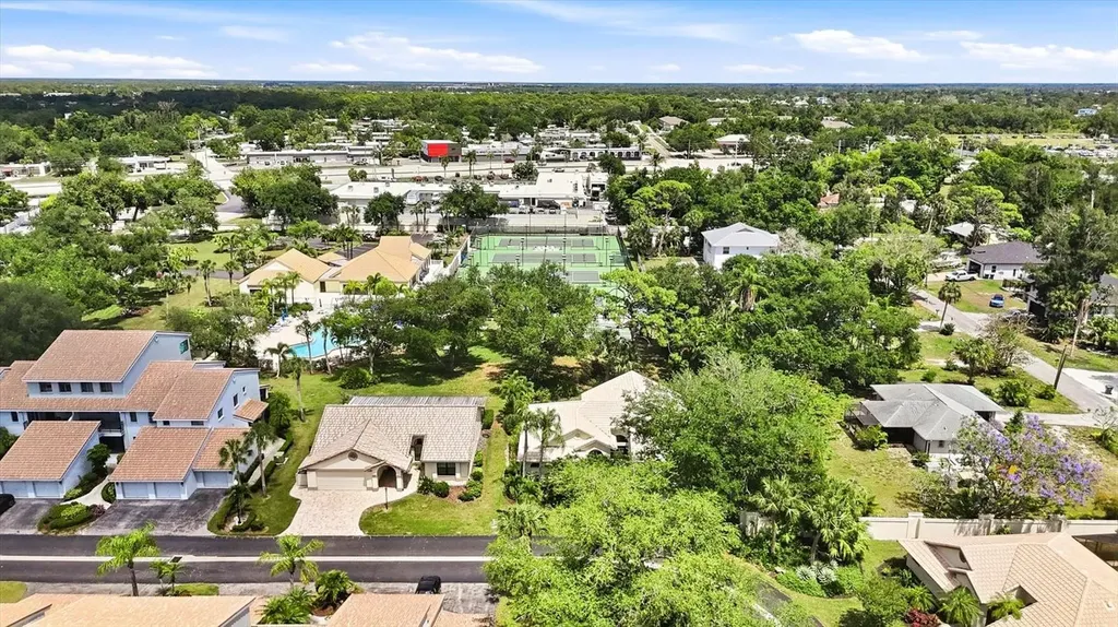216 Carriage House Lane Nokomis FL 34275