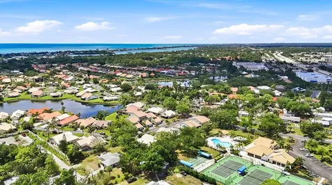 216 Carriage House Lane Nokomis FL 34275