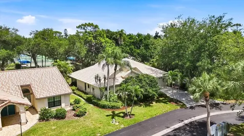 216 Carriage House Lane Nokomis FL 34275