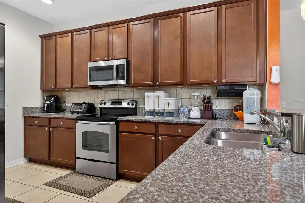 9118 Shepton Street Orlando FL 32825