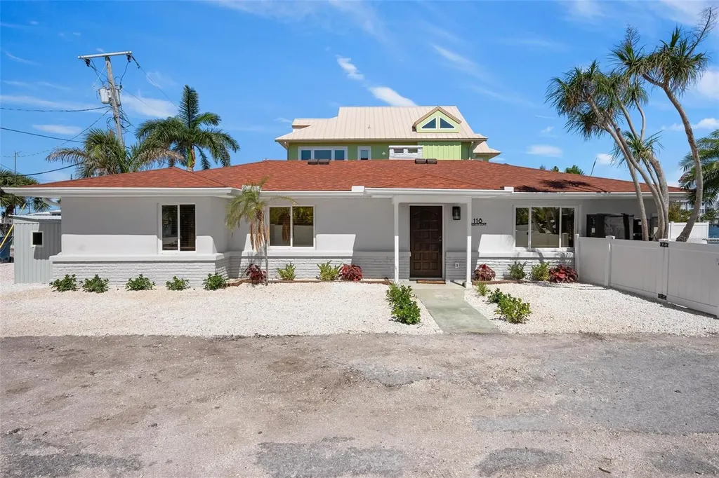 118 9th Street N Bradenton Beach FL 34217