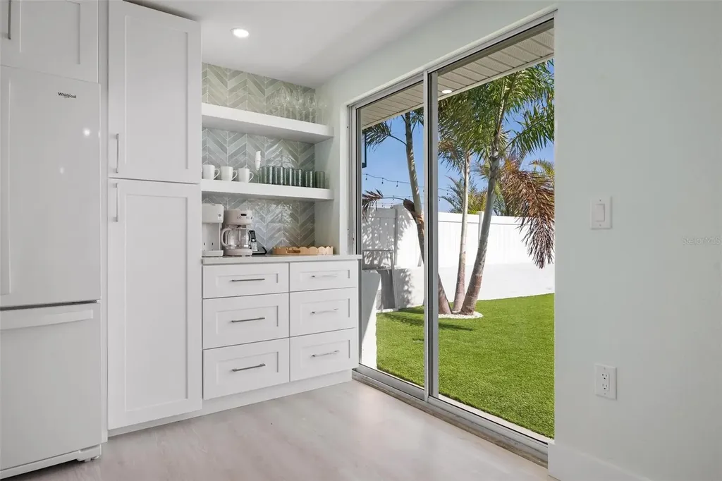 118 9th Street N Bradenton Beach FL 34217